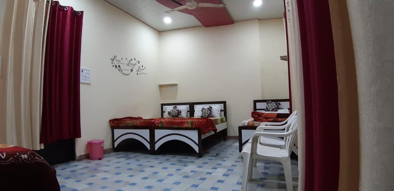 Blue Eye Backpackers Hostel 阿姆利则 外观 照片